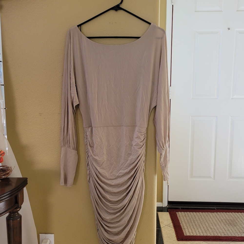 Bebe long-sleeved dress